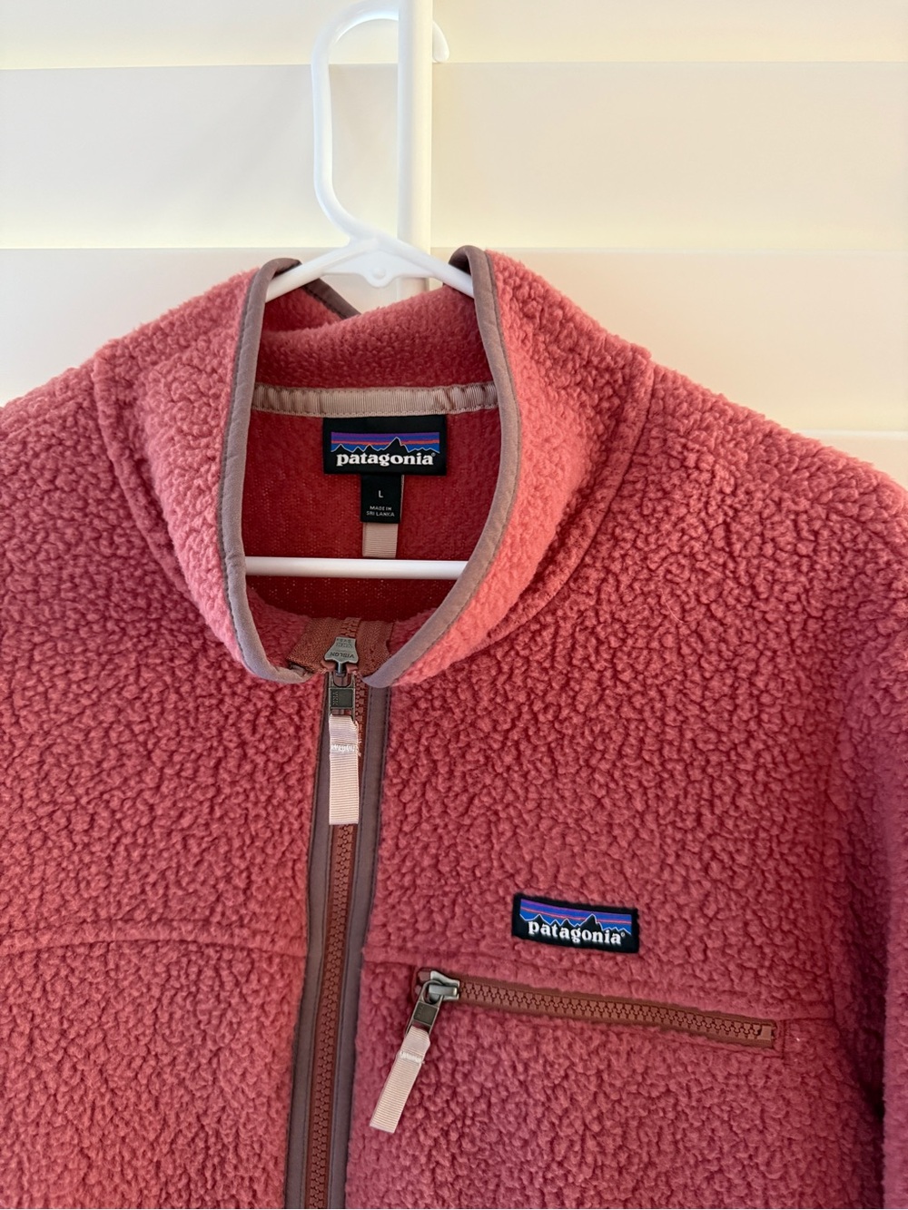 Patagonia Women's Retro Pile Fleece Jacket in Rosehip (Size L) - Picture 6 of 6